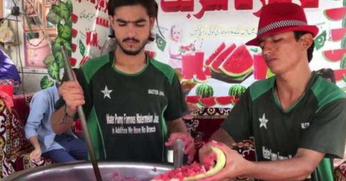 街边的吃瓜大妈,揭秘社区生活点滴